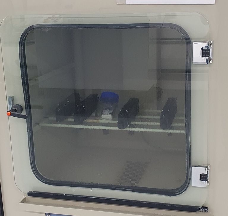 Imagen de un laboratorio para ensayos de corrosión