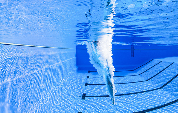 Schwimmbad-Badebeckenwasser-Kleinbadeteiche-Badegewaesser
