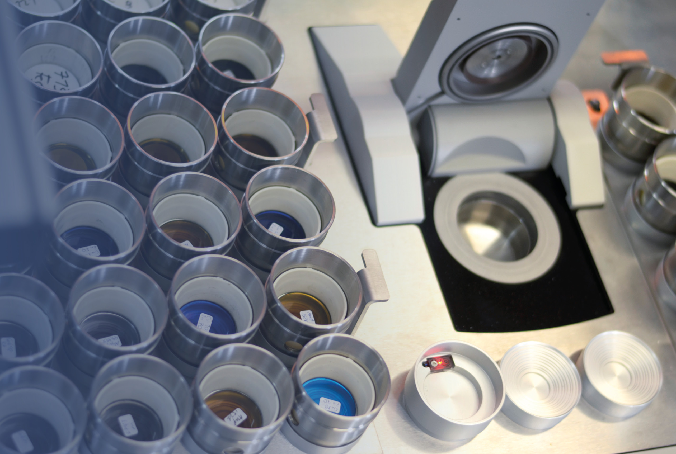 Material- & Werkstoff-ANALYTIK IM BEREICH